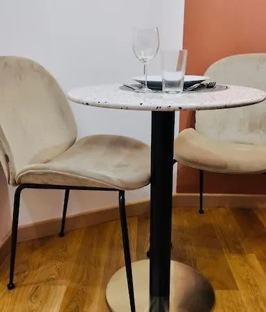 Chic Appartement En Plein Coeur De Paris-2